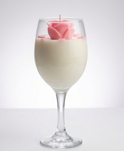 The "Rosé Romance" Wine Glass Scented Candle – Blooming Rose Edition