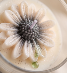 Marble Flower Candle – Eucalyptus & Sea Salt